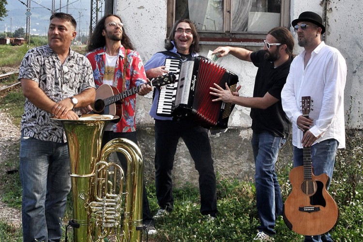 Banjalučki bend "Stringsi Acoustic Orchestra" objavio novu pjesmu