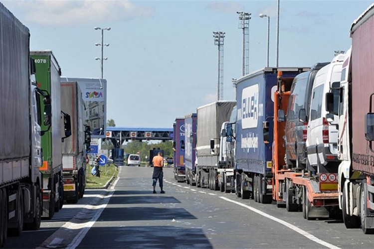 Mihajlović: Od 13. marta u Srbiju ušlo oko 150.000 kamiona