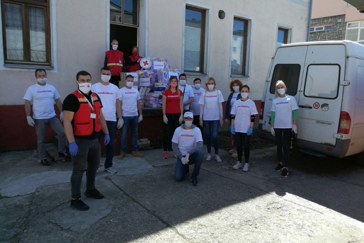 Donacija pred praznike: Meridianovi volonteri u Gradišci