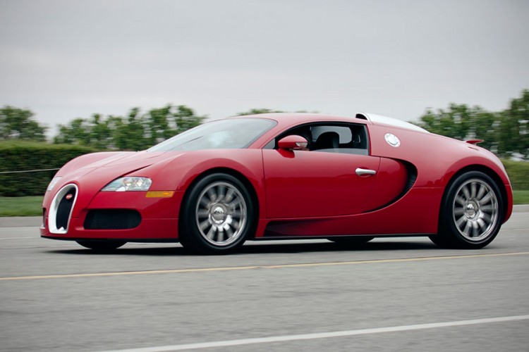 Ideja za Bugatti Veyron nastala u vozu, danas slavi 15. rođendan,