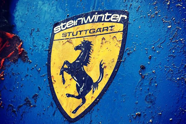 Njemački automobil koji ima gotovo isti logo kao Ferrari