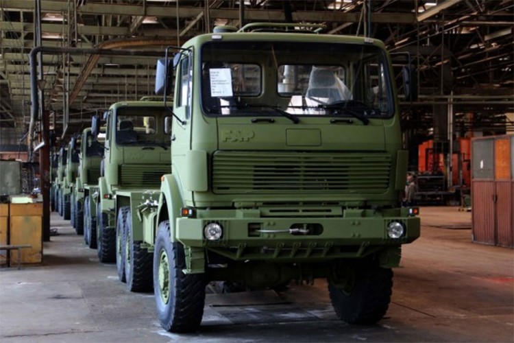 Srpska vojska kupuje domaće, stiglo devet kamiona iz FAP-a