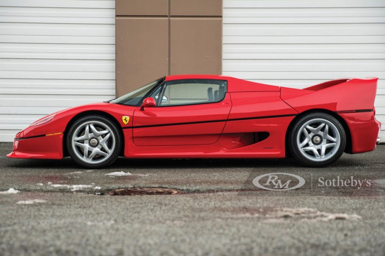 Na prodaju jedan od 349 Ferrarija F50
