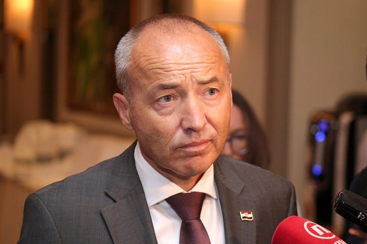 Damir Krstičević podnio ostavku