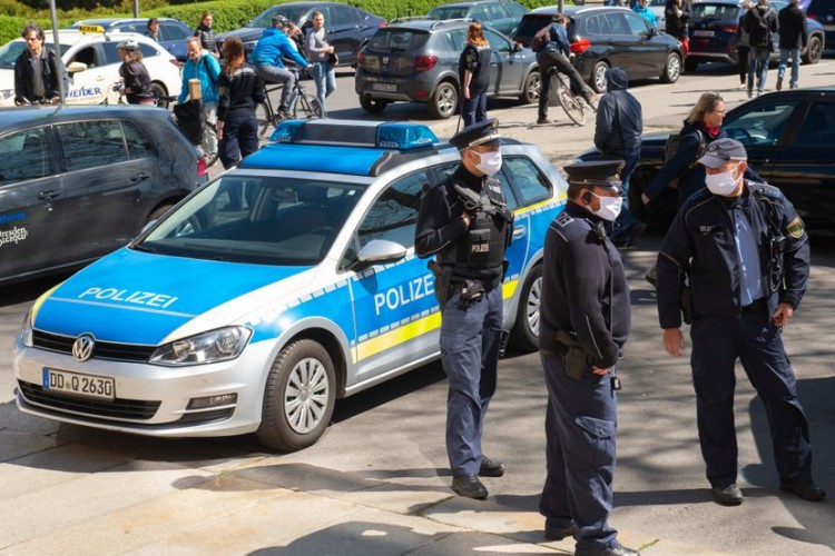 Beč: Maloljetnik iz Srbije vozio bez dozvole ukradeni auto