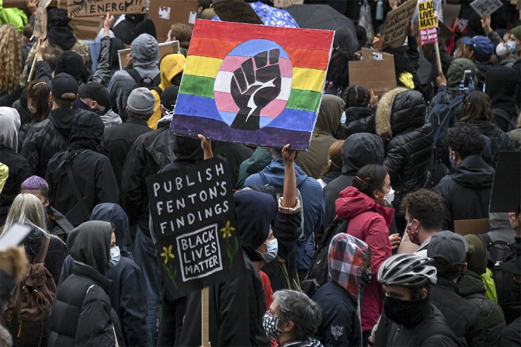 Hiljade ljudi u Londonu na protestu protiv rasizma i policijskog nasilja