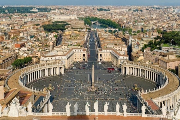 Uhapšen italijanski biznismen koji je pomogao Vatikanu da kupi zgradu u Londonu