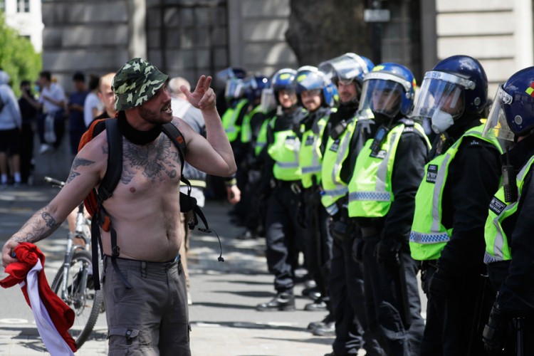 Sukob policije i demonstranata u Londonu