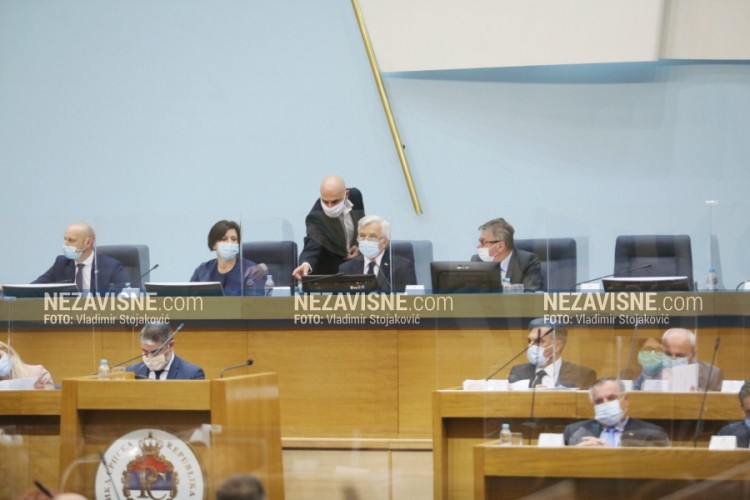 Sa dnevnog reda sjednice povučen prijedlog o razrješenju Čubrilovića