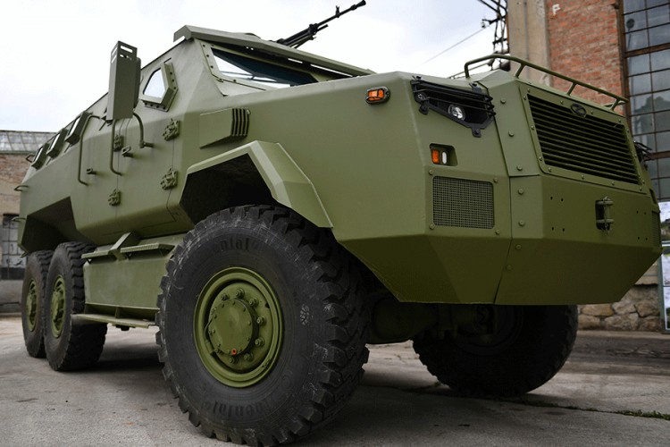 Predstavljeno novo oklopno borbeno vozilo M-20 MRAP 6x6