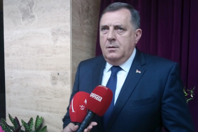 Dodik: Hitno deportovati sve migrante iz BiH