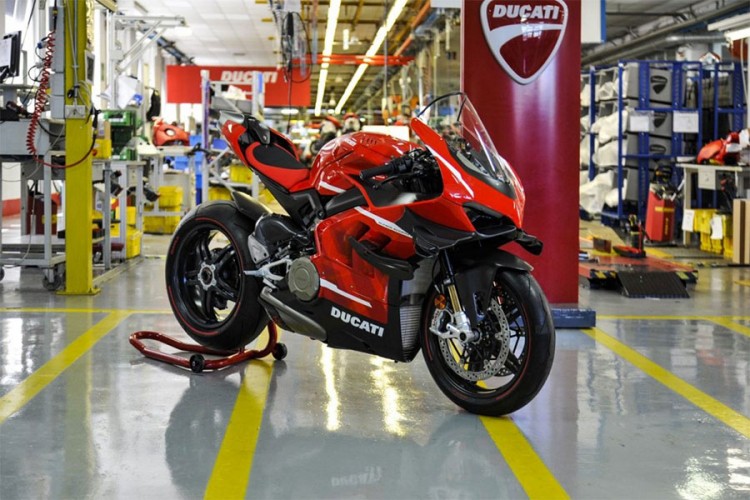 Ducati Superleggera V4 krenuo s proizvodnjom