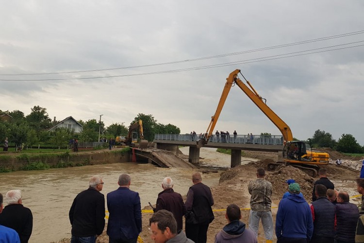 Bujica odnijela most kod Bijeljine