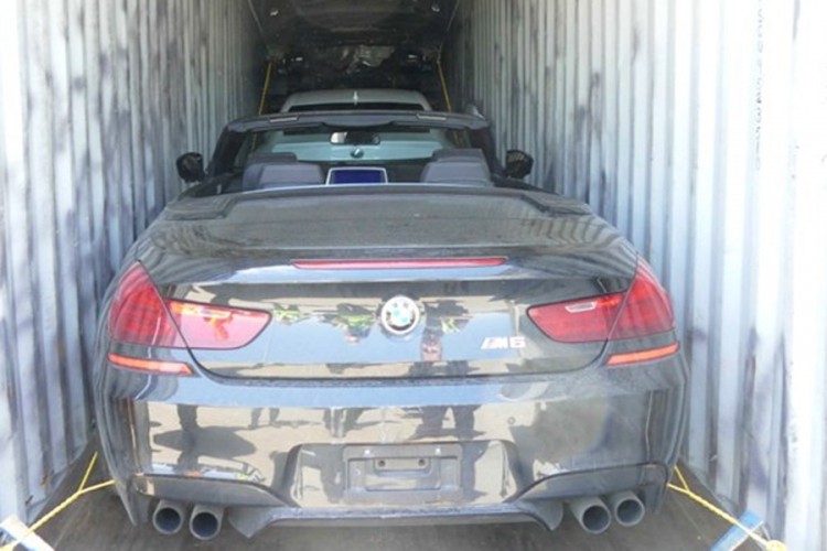 Policija pronašla desetine ukradenih luksuznih automobila