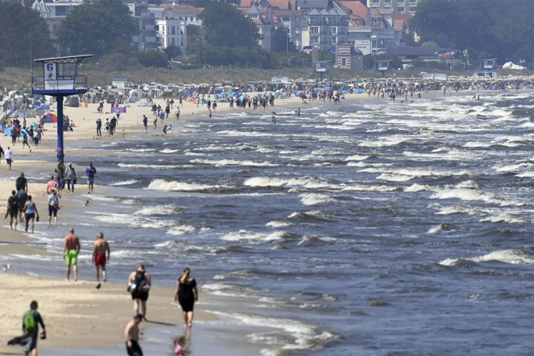 DW: Njemačke plaže na Baltičkom moru krcate