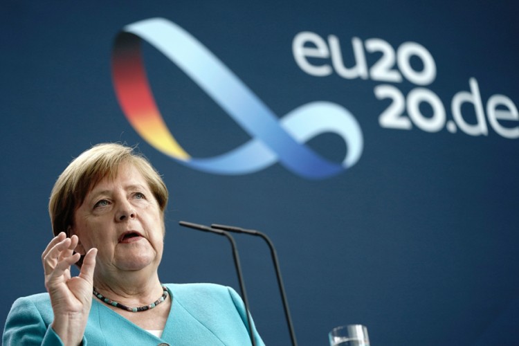 Merkel: Evropa se suočava sanajtežom situacijom u istoriji