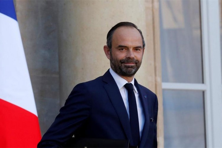 Premijer dao ostavku, pala Vlada Francuske