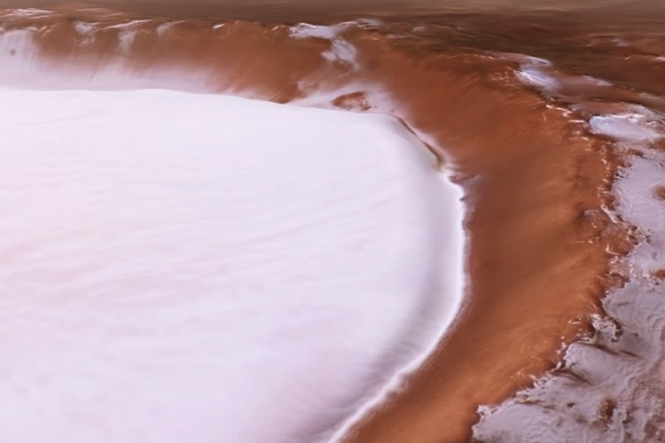 Spektakularni snimak kratera punog leda na Marsu