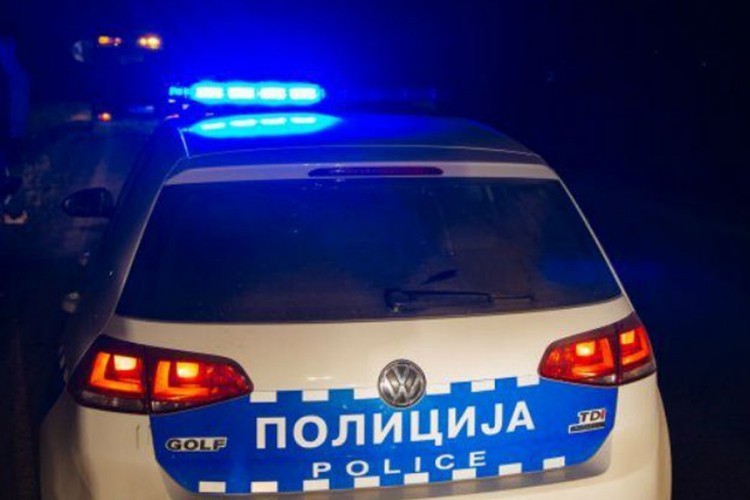 Motorista bježao od policije kod Srpca pa sletio