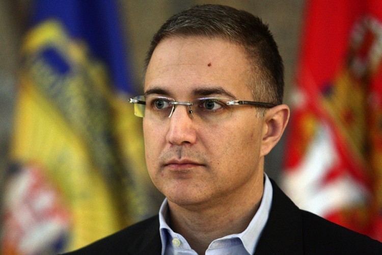 Stefanović: Povrijeđena 43 policajca, napade na njih nećemo tolerisati