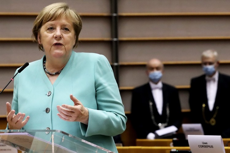 Merkelova obećala Balkanu perspektivu za članstvo