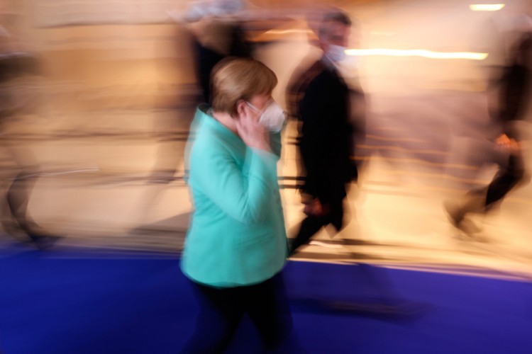 Merkelova poziva na globalnu borbu