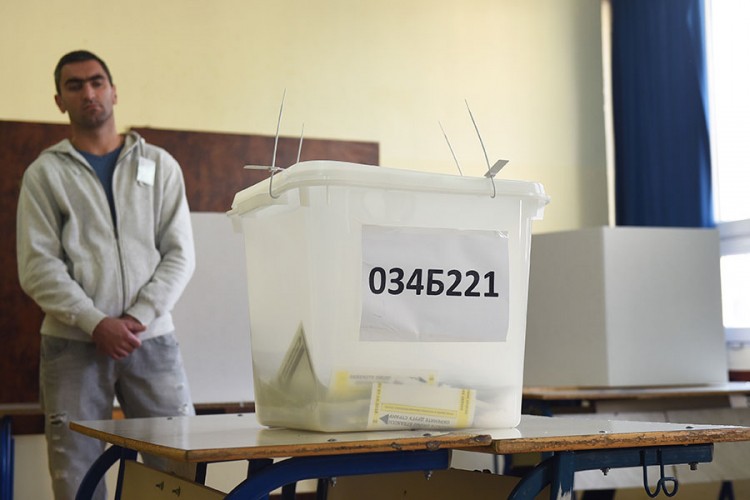 Uticaj korone na izborni proces: 100.000 rolni toalet-papira za izbore