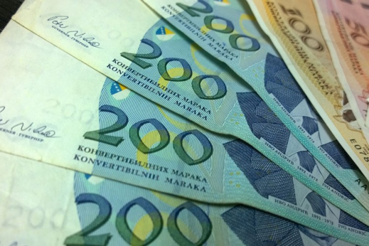 Kolike su najveće isplaćene plate u martu i aprilu u BiH?