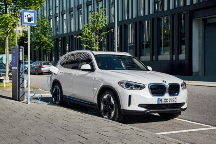 Debitovao BMW iX3 - prvi električni SUV proizvođača iz Bavarske