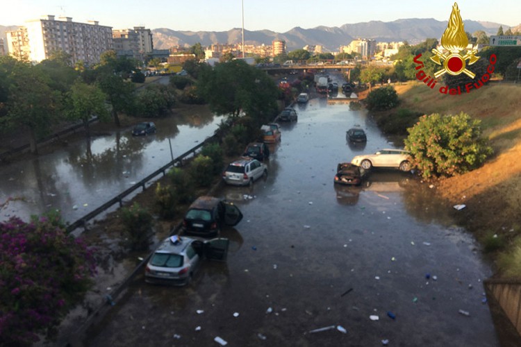 Palermo pogođen najtežom poplavom u istoriji: Najmanje dvoje mrtvih