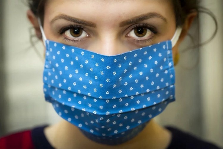 Od 20. jula obavezno nošenje maski u zatvorenom u Francuskoj