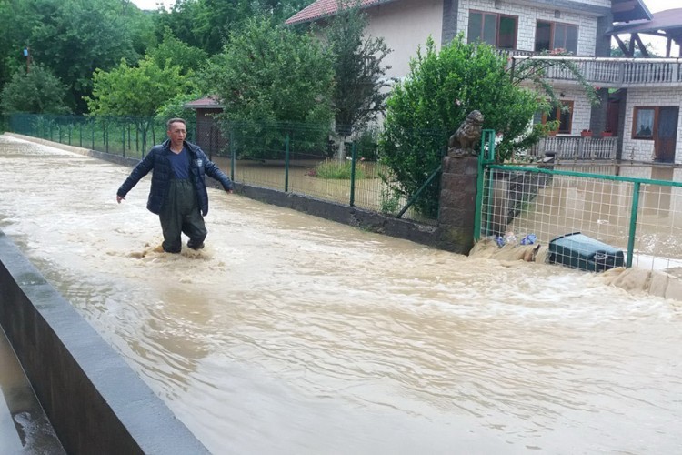 Poplave u Tuzli, proglašeno stanje prirodne nesreće