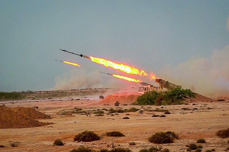 Iran izvršio probno lansiranje balističkog projektila