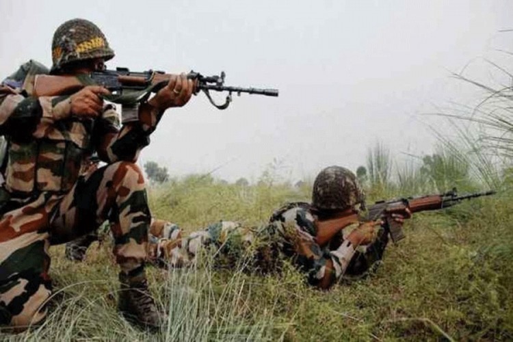 Indija: Tri vojnika Asam rajfls ubijena u zasjedi, 6 ranjeno