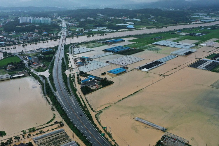Poplave i klizišta u Južnoj Koreji, šestero mrtvih