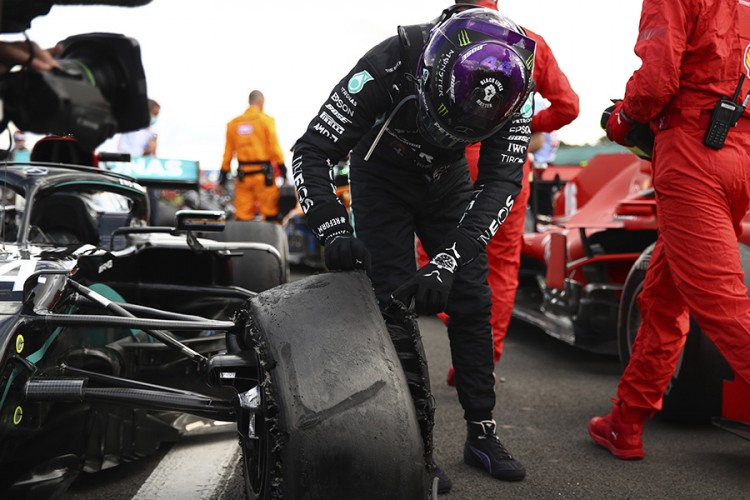 Pirelli najavio istragu oko pucanja guma u završnici trke
