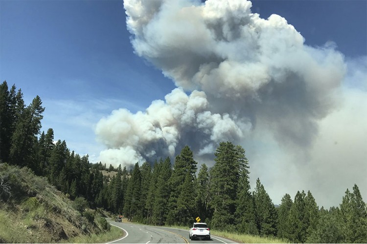 Požar u Kaliforniji zahvatio više od 20.500 hektara