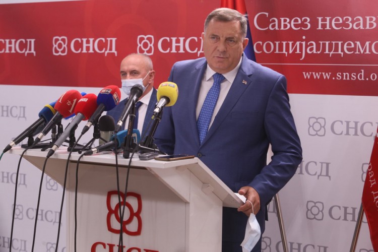 Dodik: Bisera Turković se ponaša kao nenavođena raketa