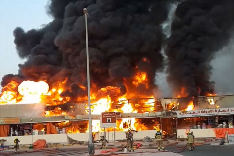 Mediji: Veliki požar na pijaci u UAE