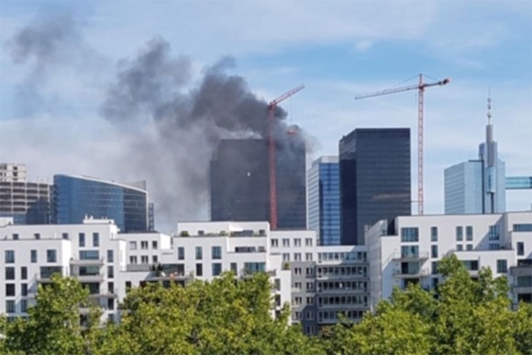 Požar u zgradi Svjetskog trgovačkog centra u Briselu