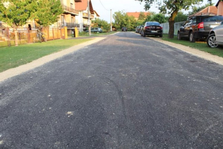 Novi asfalt u Krušiku