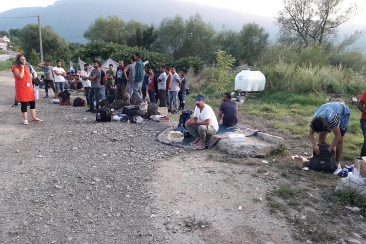 Hofman: Pritisak migranata na granice BiH ne jenjava