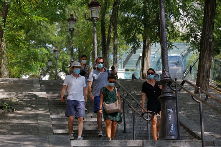 Maske obavezne i na ulicama Pariza