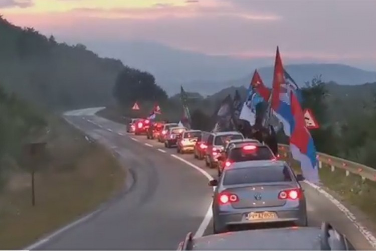 Najveća auto-litija kreće iz Beograda do Crne Gore