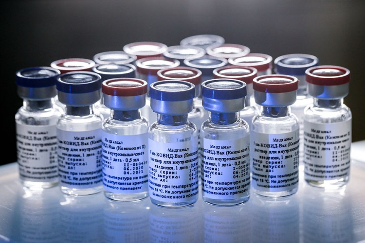 Rusija planira proizvodnju pet miliona doza vakcina mjesečno