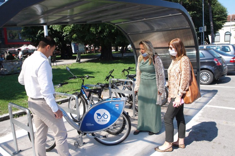 Banjaluka dobila nove bicikle za "Bl bajk" i parking za dvotočkaše