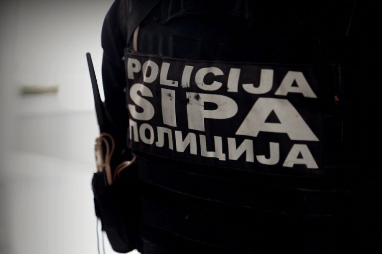 SIPA uhapsila jednu osobu, spriječeno krijumčarenje 17 migranata
