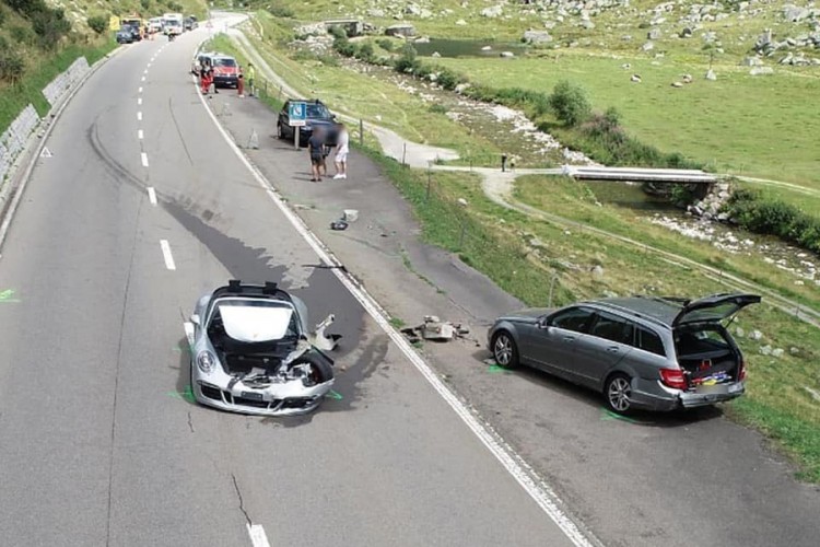Bugatti Chiron se sudario s Porscheom 911 i napravio milionsku štetu