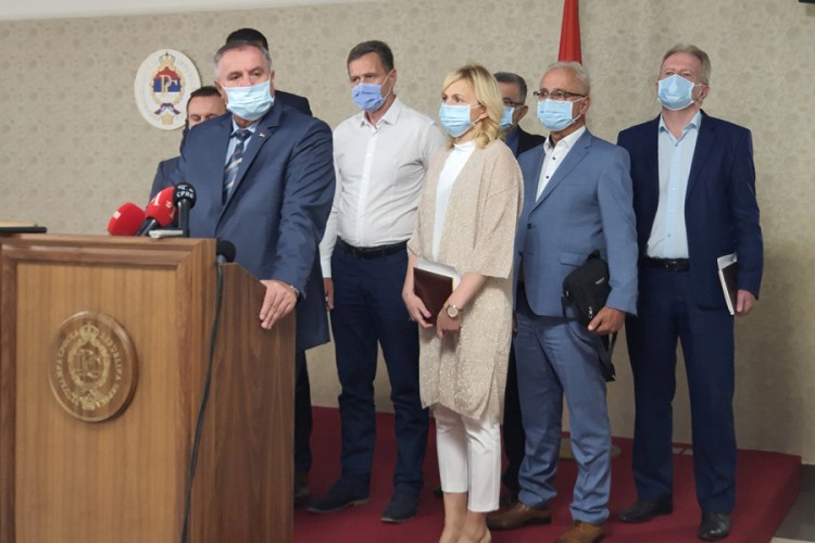Višković: Srpska neće podleći uslovljavanjima