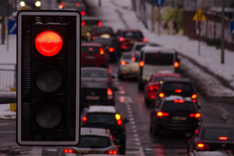 Pametni semafori: Ukoliko nailaze vozila hitnih službi, pali se zeleno
